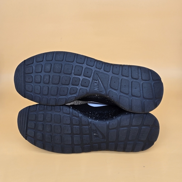 Nike ID Roshe Run One Women's Running Shoes Size 10.5 - Picture 7 of 8